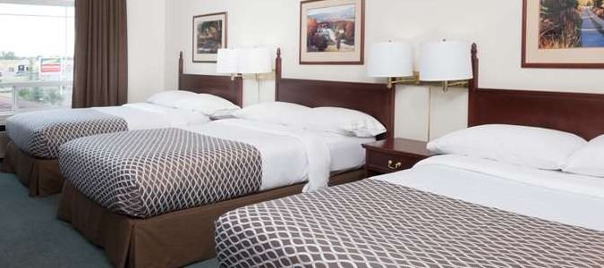 Фото Super 8 by Wyndham High River Ab