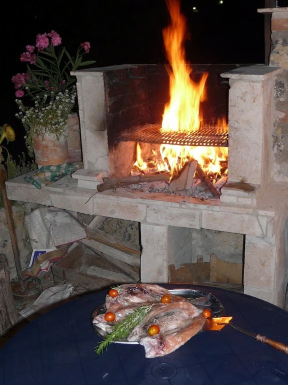 Фото Grebnos Stonehouse Apartments