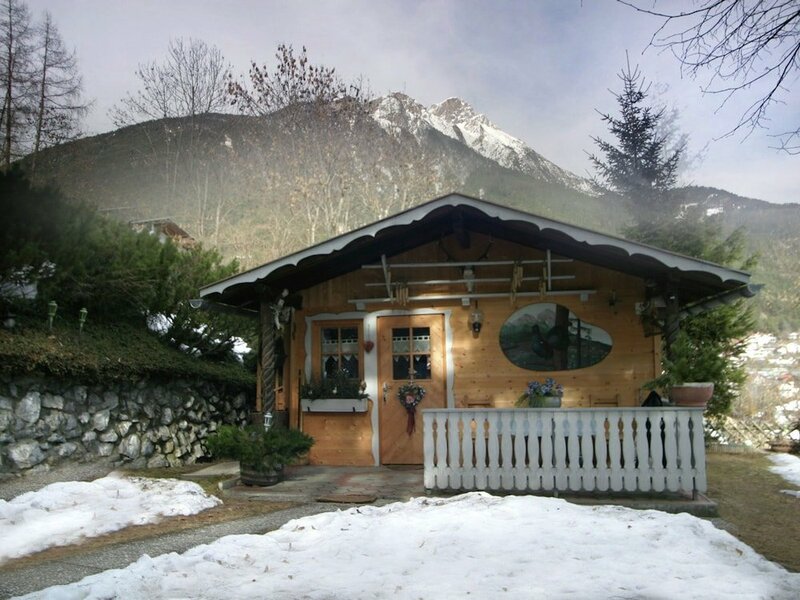 Гостиница Cozy Chalet in Karrösten near Forest