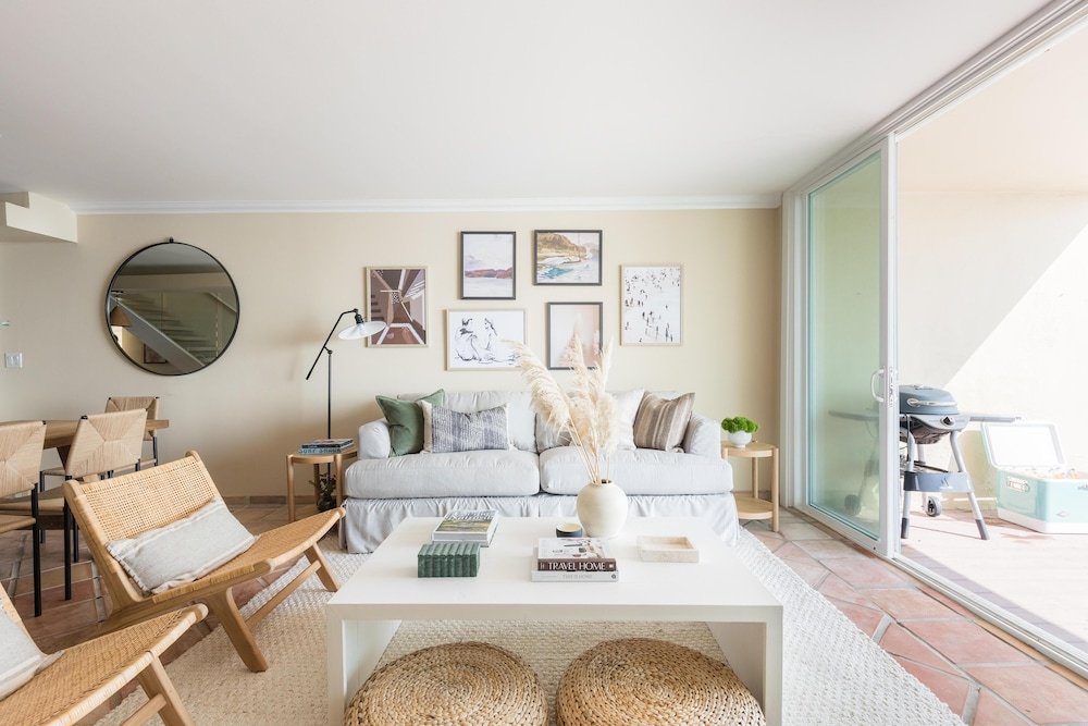 Фото Rockpoint by AvantStay Beachfront Home w Ocean Views & Private Beach Access