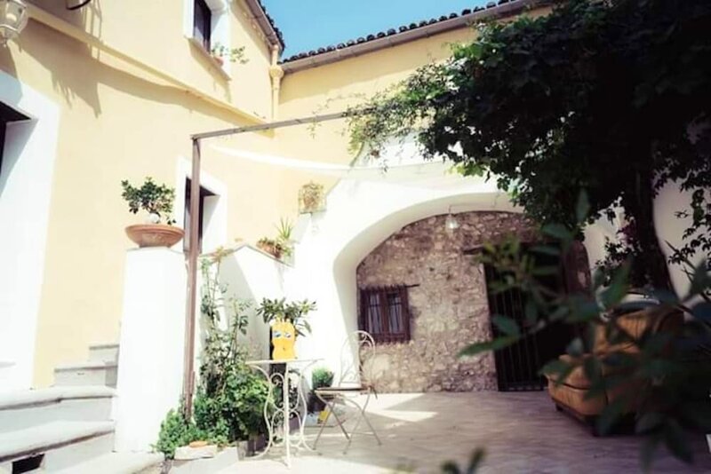 House with 2 bedrooms in Francolise with wonderful sea view enclosed garden and WiFi 11 km from the