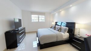 Premium 2 Bedroom + Den Apartment Or201