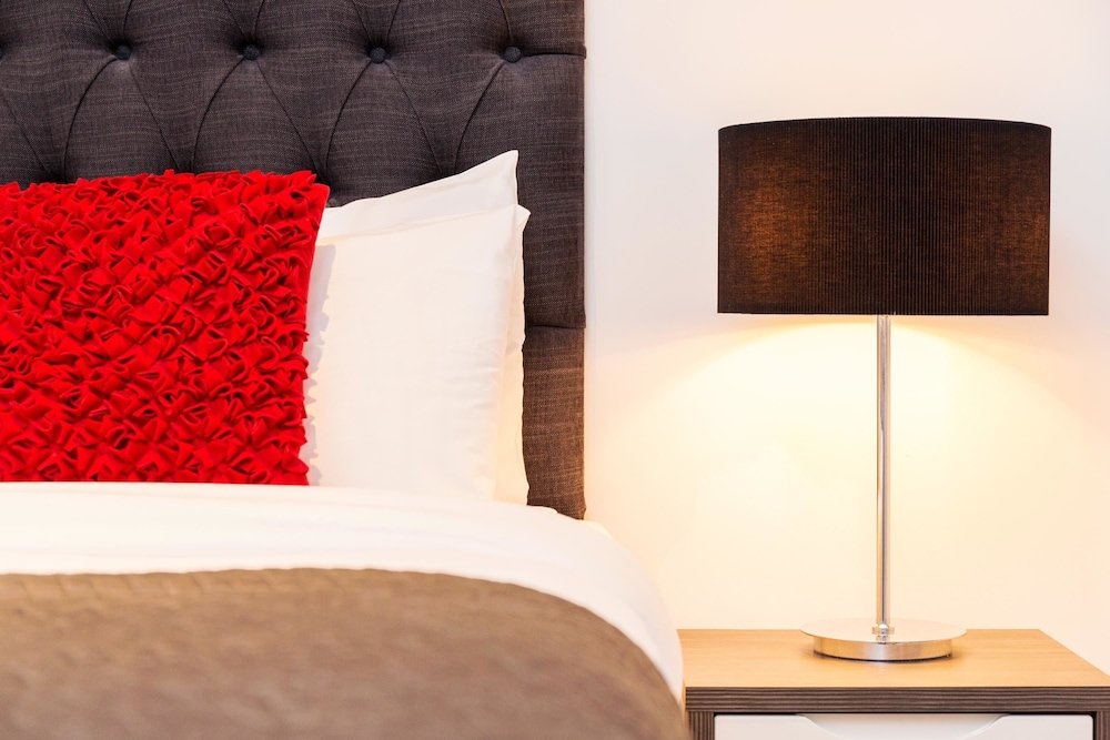 Фото Garrick Mansions by Q Apartments