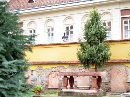 Фото Corvin Residence Apartments