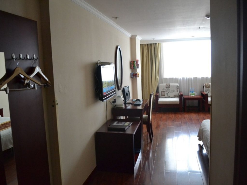 Фото GreenTree Inn Chuzhou Tianchang Road Express Hotel