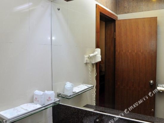 Фото New Asia Hotel