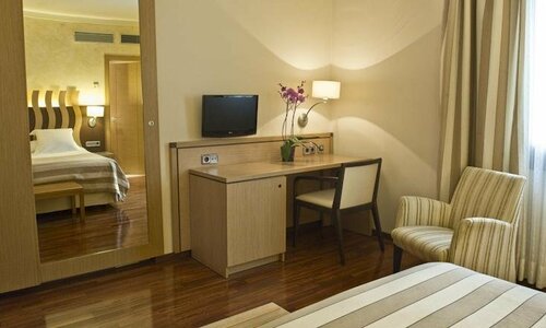 Гостиница Duran Hotel & Restaurant в Фигерасе