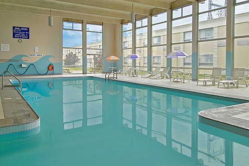 Фото Ramada by Wyndham London