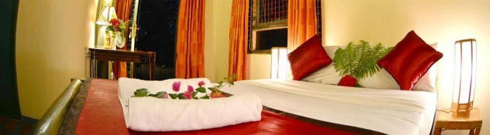 Фото Forest Cottages