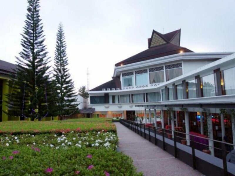 Гостиница Mikie Holiday Resort & Hotel