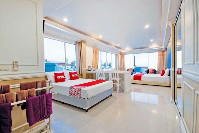Phuket Aiport Suites & Lounge Club 96