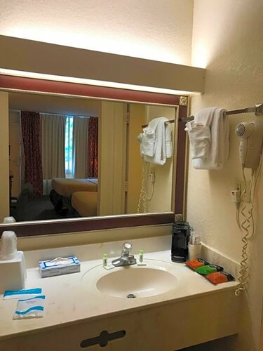 Гостиница Vista Inn & Suites Tampa