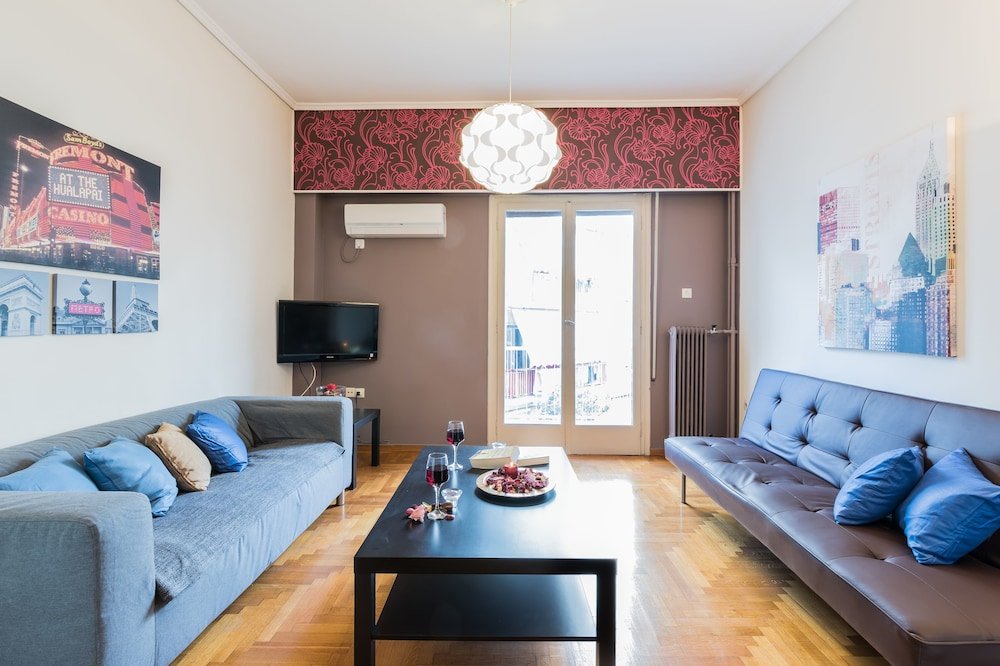 Фото Pagrati Park Front Studio