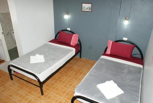 Фото 2 Vikings Restaurant & Guesthouse