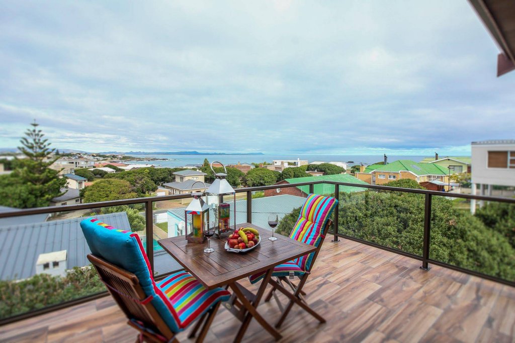 Фото White Shark Guest House