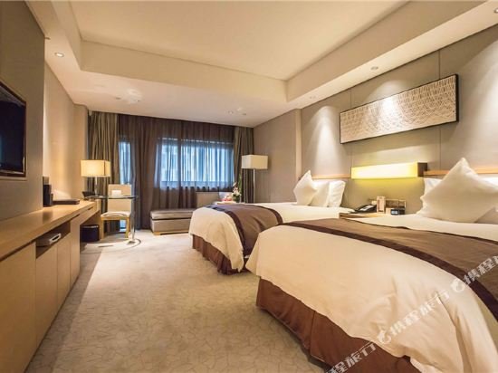Фото Howard Johnson Ifc Plaza Ningbo
