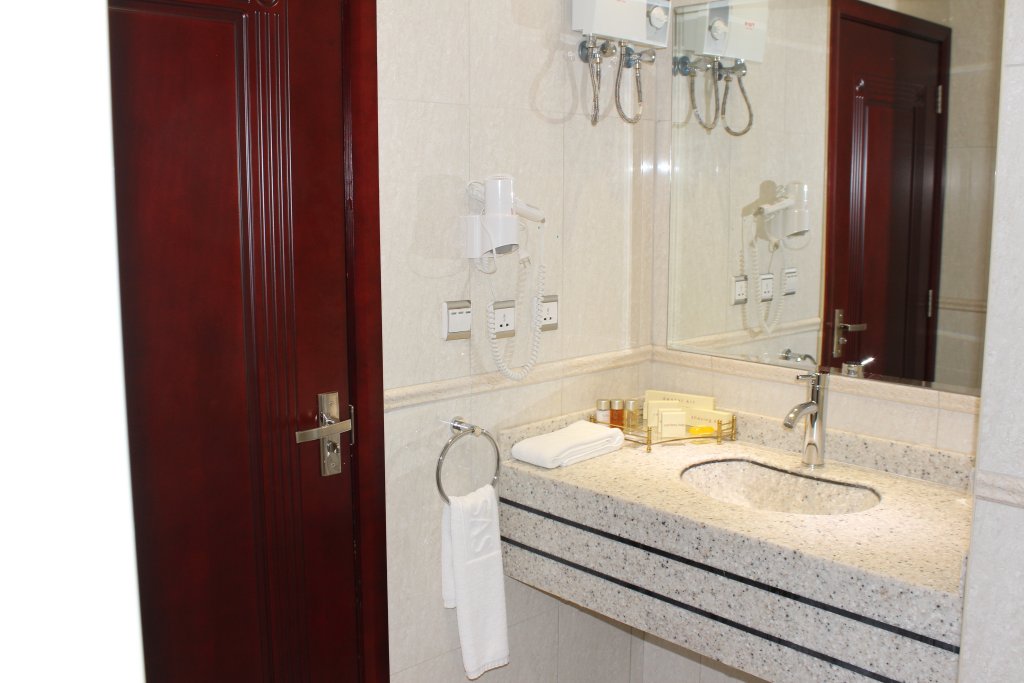 Фото Отель Warwick Al Jubail