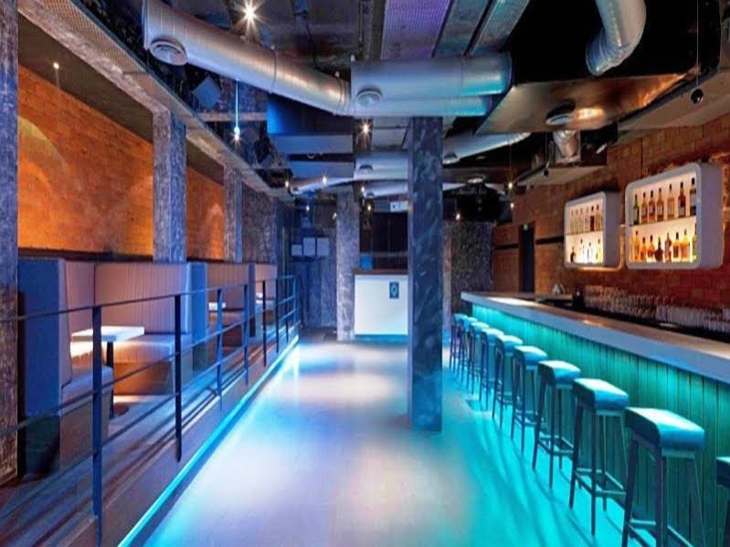 Фото SinQ Party Hotel