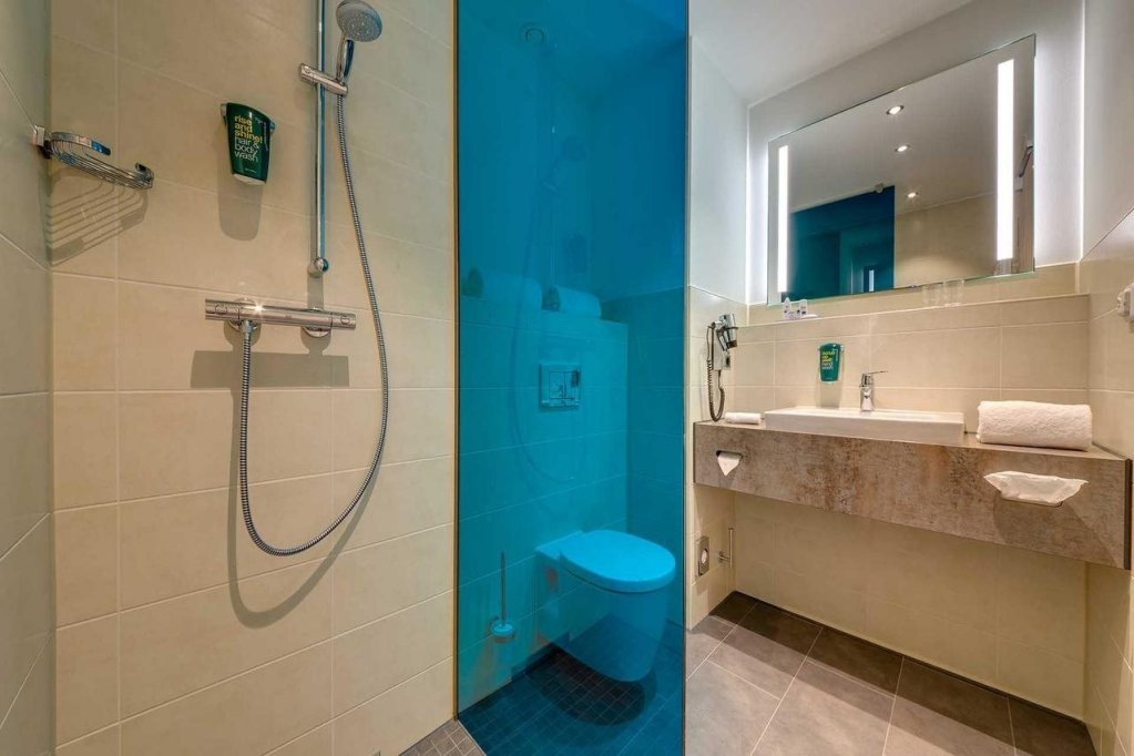 Фото Park Inn by Radisson Neumarkt