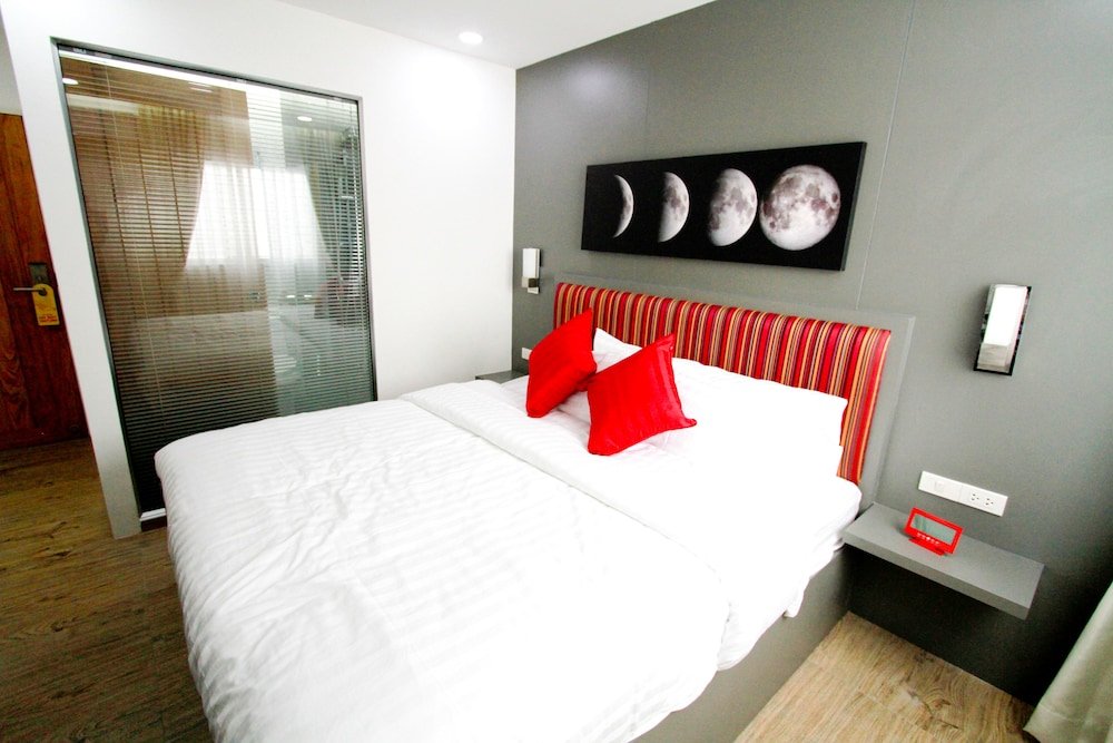 Фото отеля 2