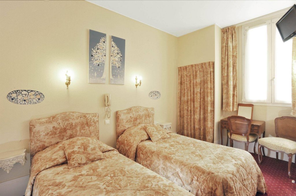 Фото Hotel des Roys Versailles