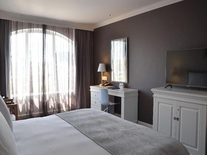 Фото Radisson Collection Hotel, Waterfront Cape Town