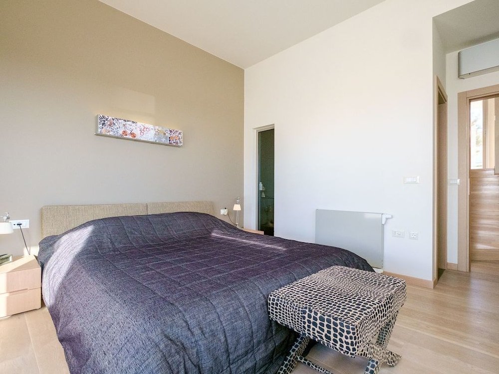 Фото Spectacular Modern Art Villa with Private Pool