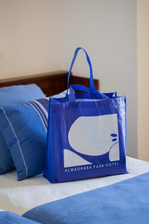 Фото Almadraba Park Hotel