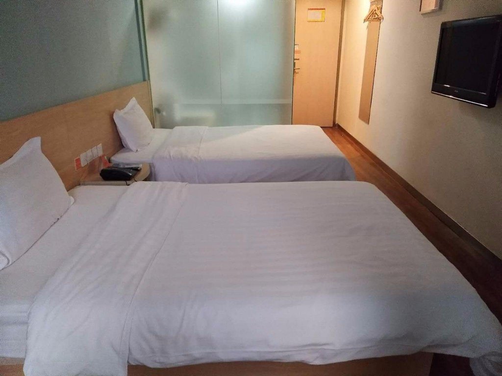 Фото 7 Days Inn Shanghai Nanjing Road Pedestrian Street II Branch