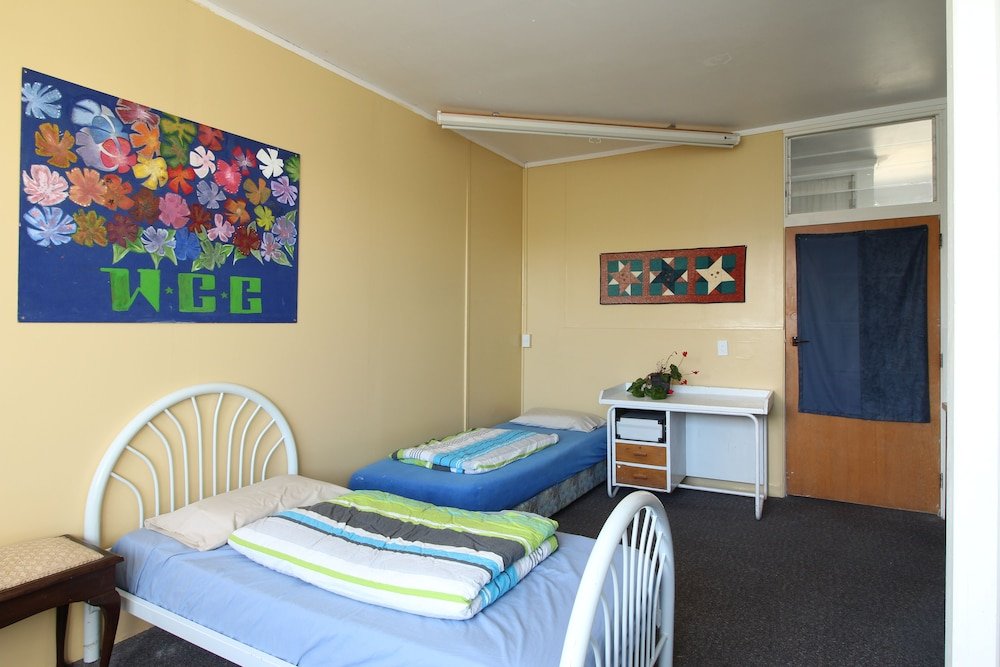 Фото 42b College House - Hostel