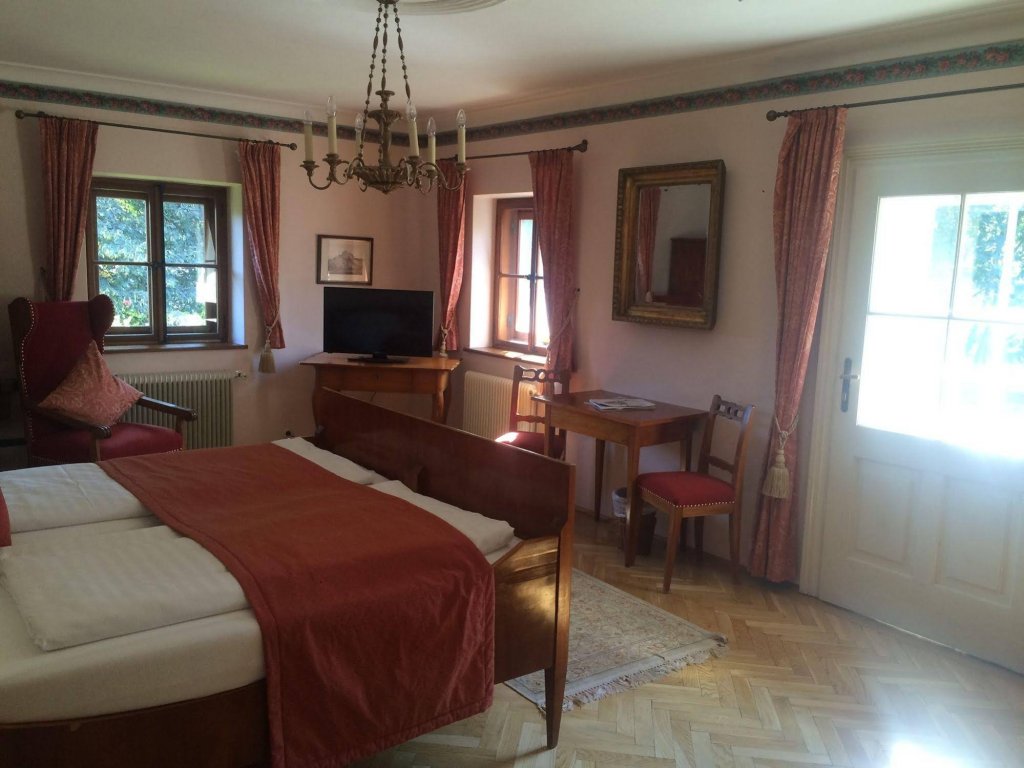 Фото Schlosswirt zu Anif