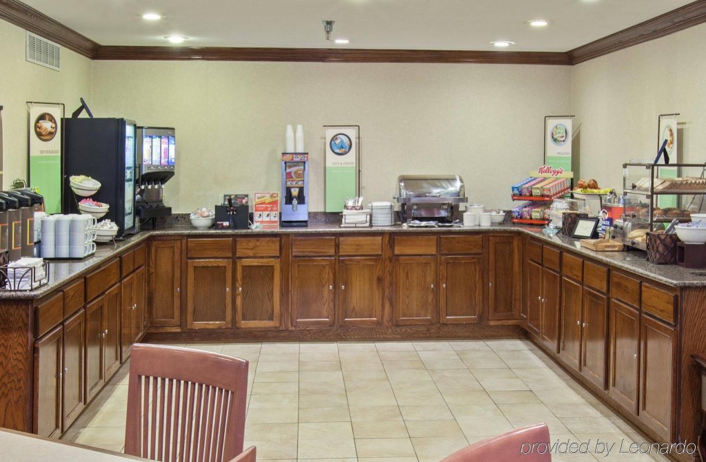 Фото Country Inn & Suites by Radisson Greenfield In