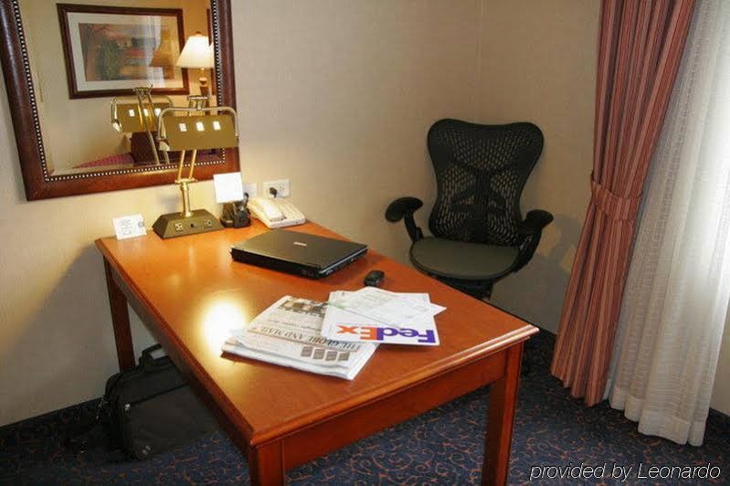 Фото Hilton Garden Inn West Edmonton