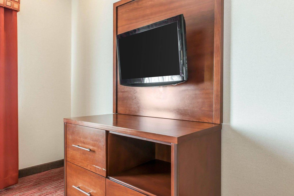 Фото Comfort Suites