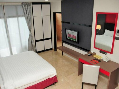 Гостиница The Centro Hotel & Residence by Orchardz на Провинции Острова Риау