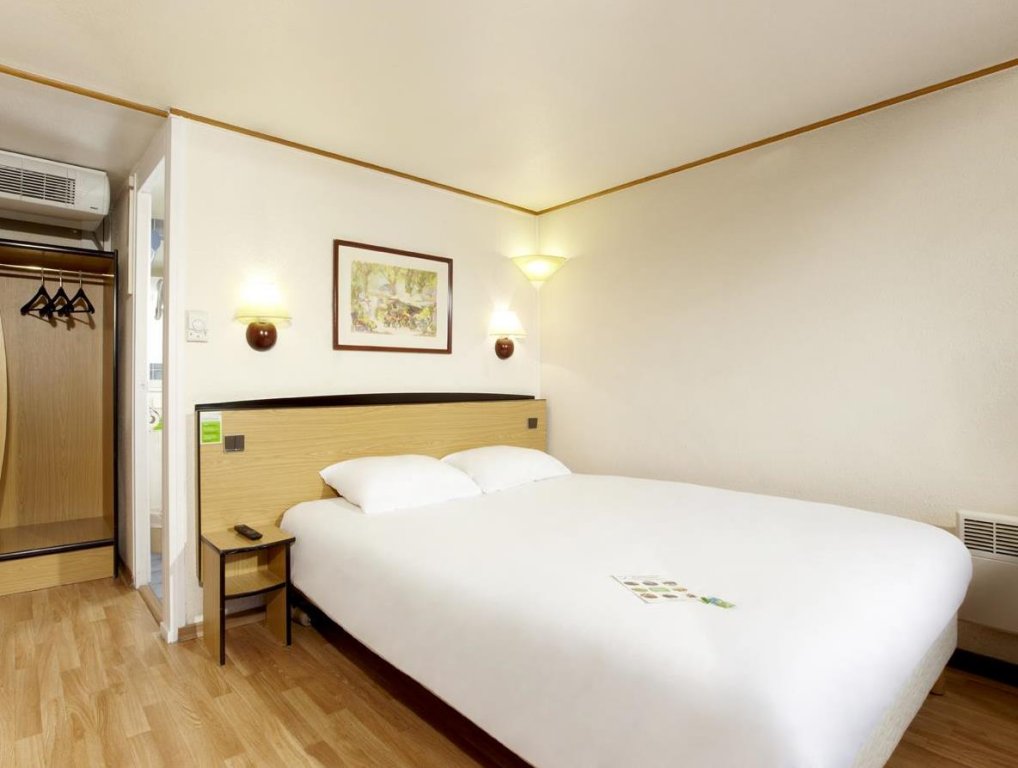 Фото Hotel Campanile Pau