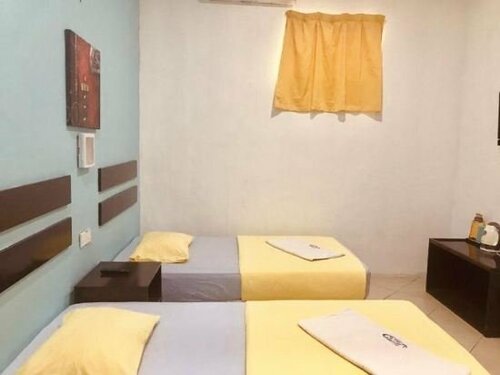 Гостиница Holiday Dive Inn в Семпорне