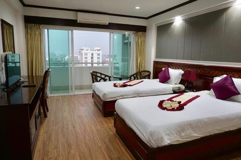 Фото Miloft Sathorn Hotel