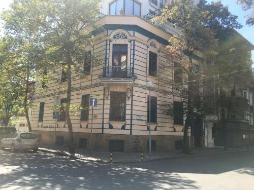 Гостиница Skerzzo Guesthouse в Пловдиве