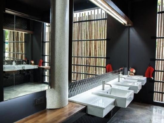 Фото Le Vanvarothai Saladaeng Residence