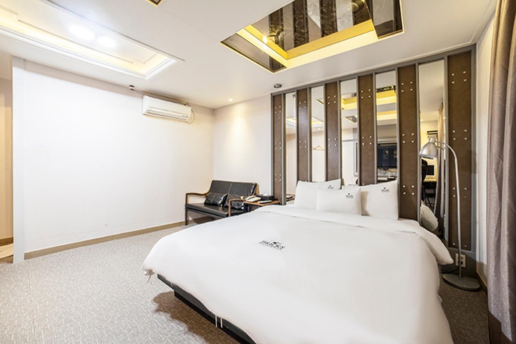 Фото Hotel Bricks Haeundae