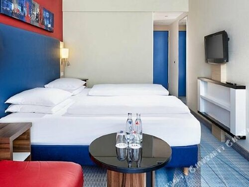 Гостиница H+ Hotel K& xD6; Ln Br& xDC; Hl в Брюле