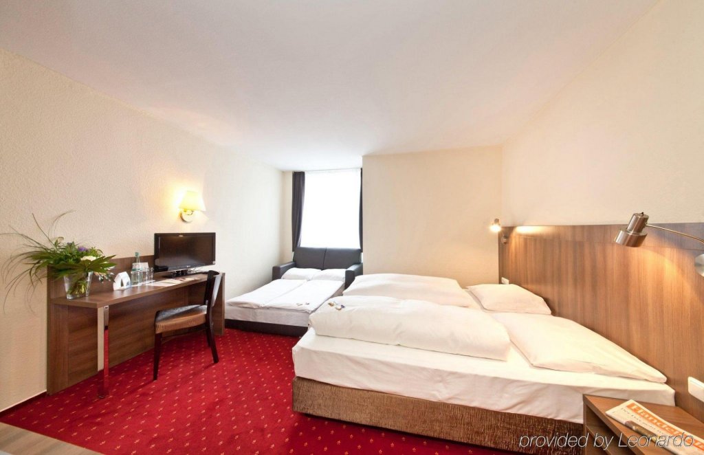 Фото Hotel Leonet