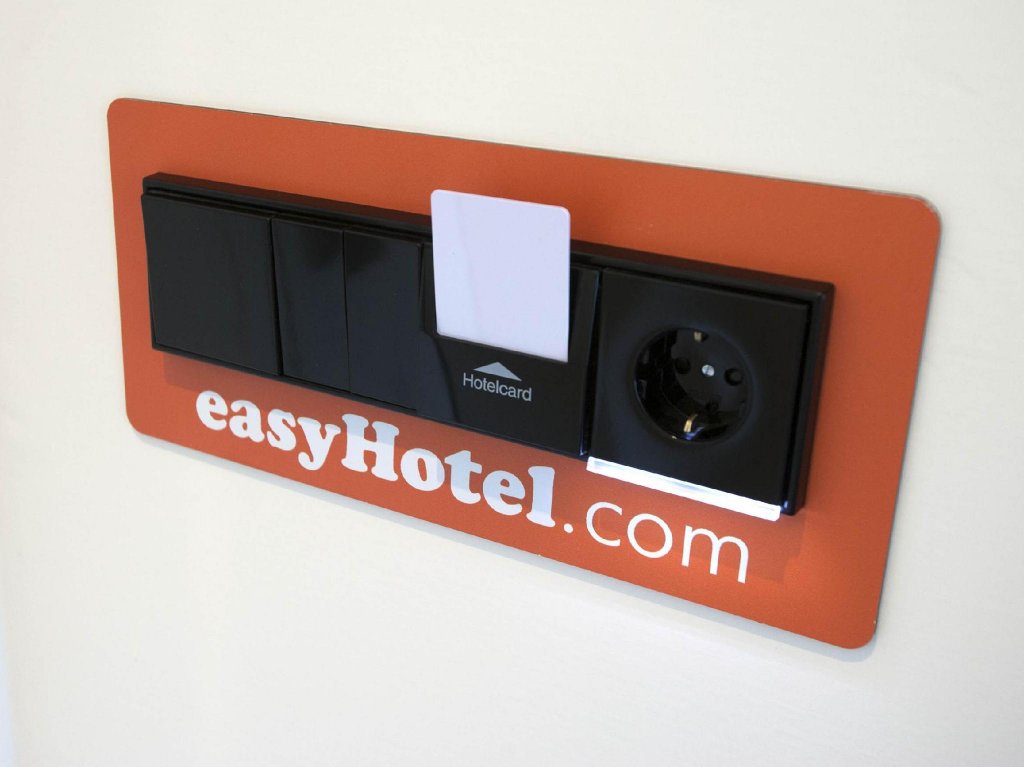 Фото EasyHotel Rotterdam City Centre