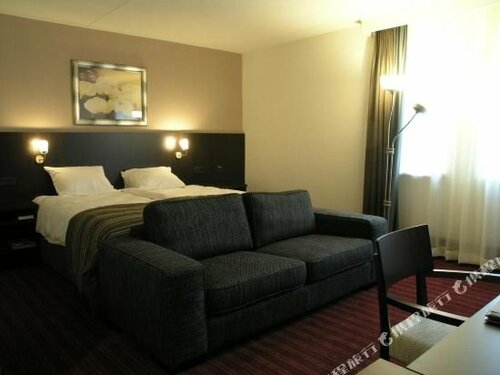 Гостиница Oranje Hotel Leeuwarden в Леувардене