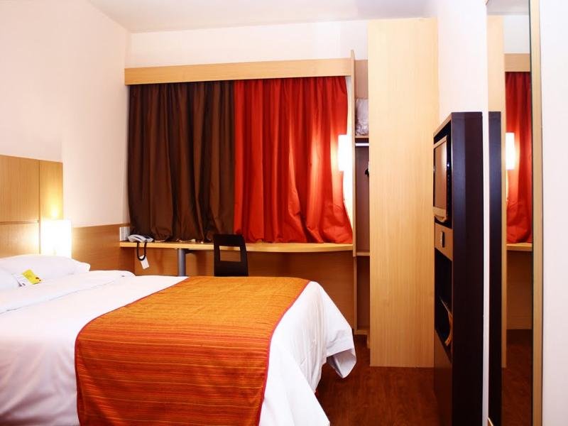 Фото Ibis Asuncion