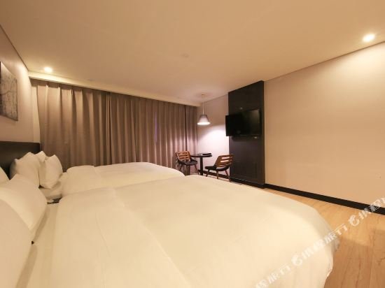 Фото Hotel Kobos