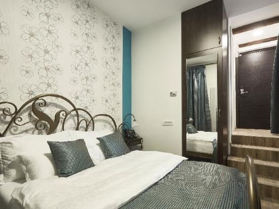 Фото Garni Hotel Dum Belgrade