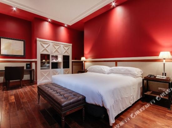 Фото Hotel 1898
