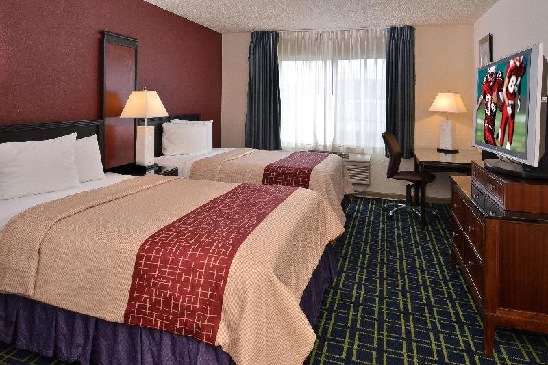 Фото Red Roof Inn Arcata